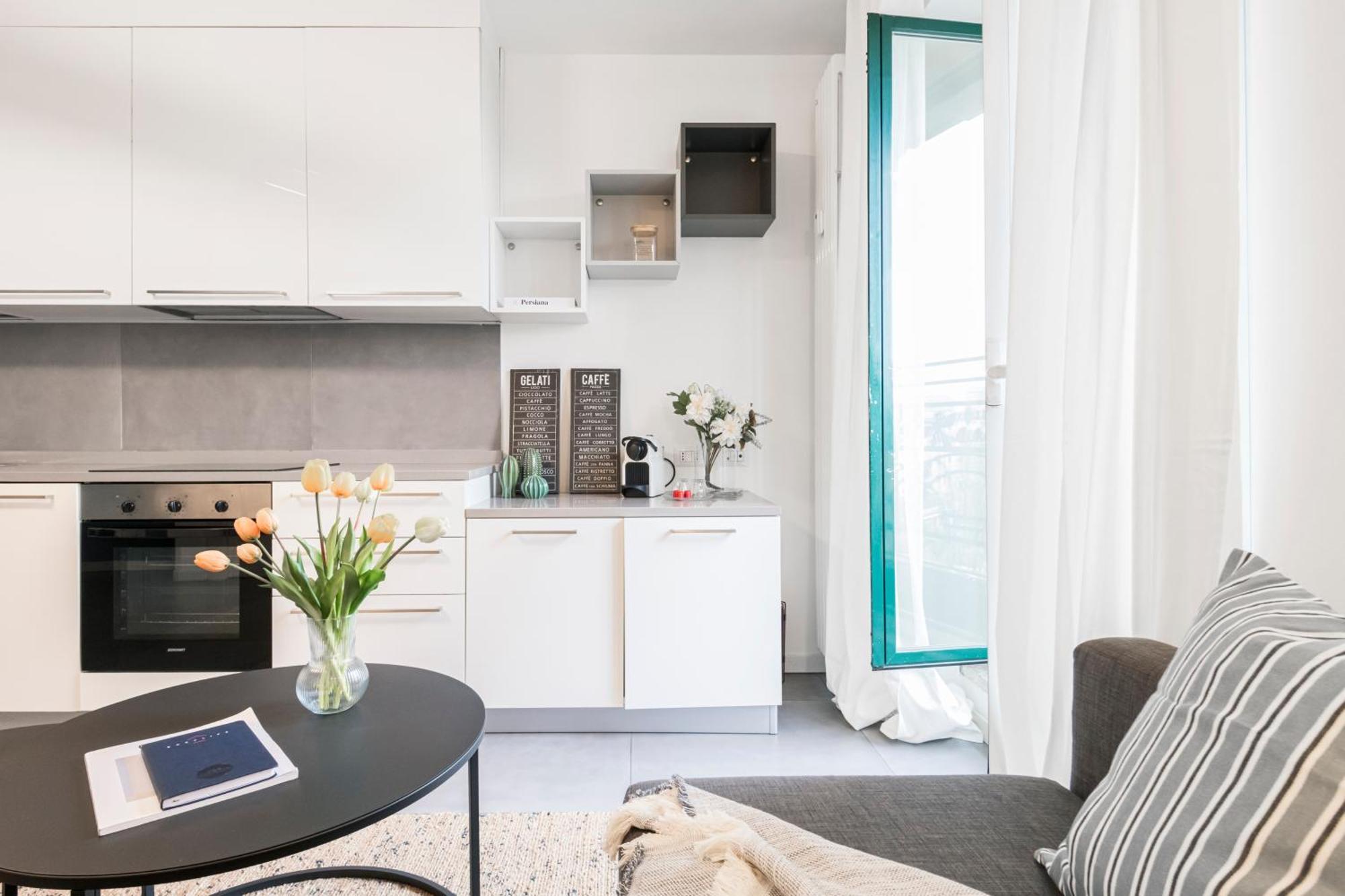 Beautiful Flat Fully Furnished In P.Ta Romana Milánó Kültér fotó