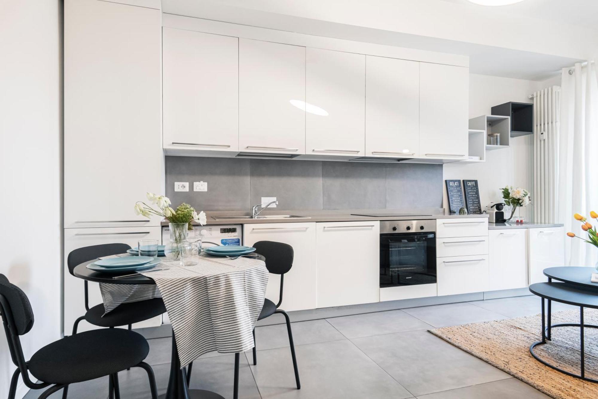 Beautiful Flat Fully Furnished In P.Ta Romana Milánó Kültér fotó