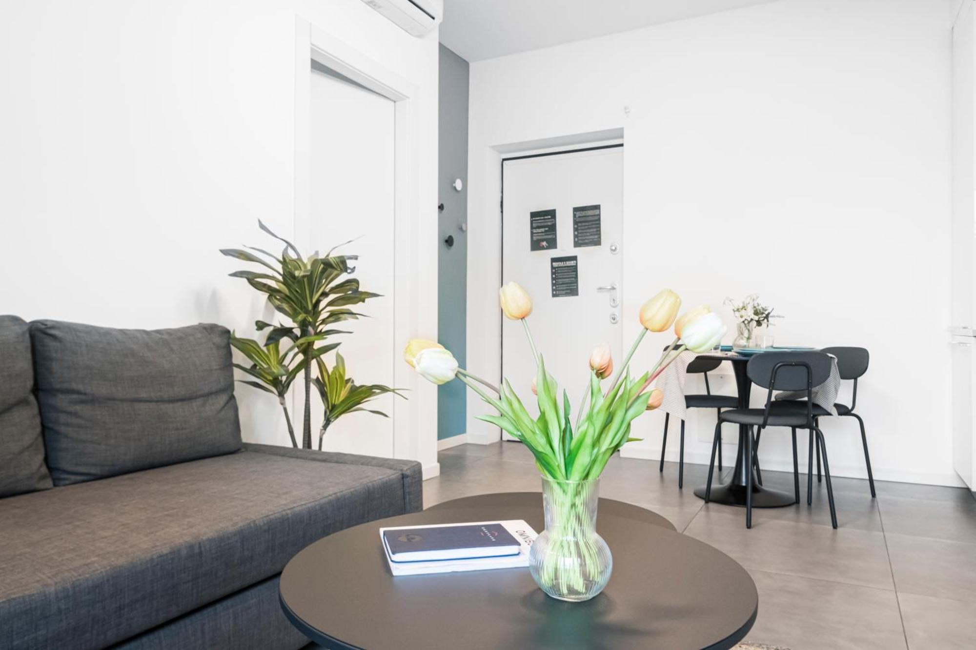 Beautiful Flat Fully Furnished In P.Ta Romana Milánó Kültér fotó